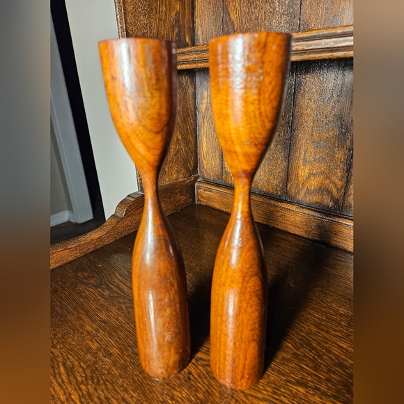 Mid Century Modern Hand Turned Candle Stick Set of 2. - Picture 2 of 10